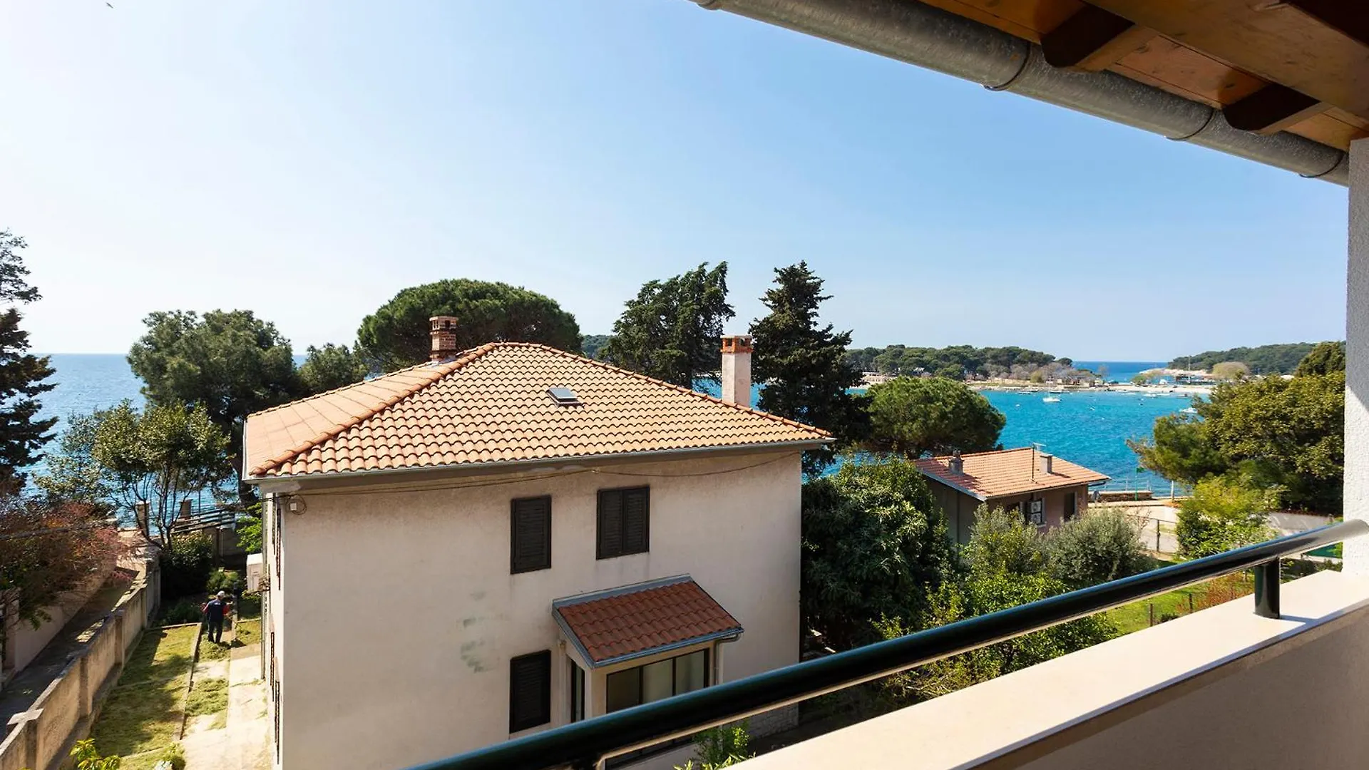 Apartments Tonka Near Beach And Sea Pula