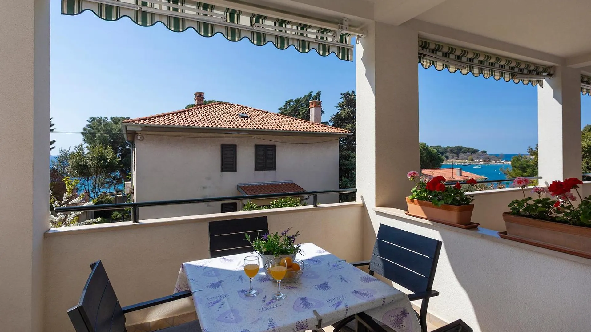 Apartments Tonka Near Beach And Sea Pula 3*,  Kroatien