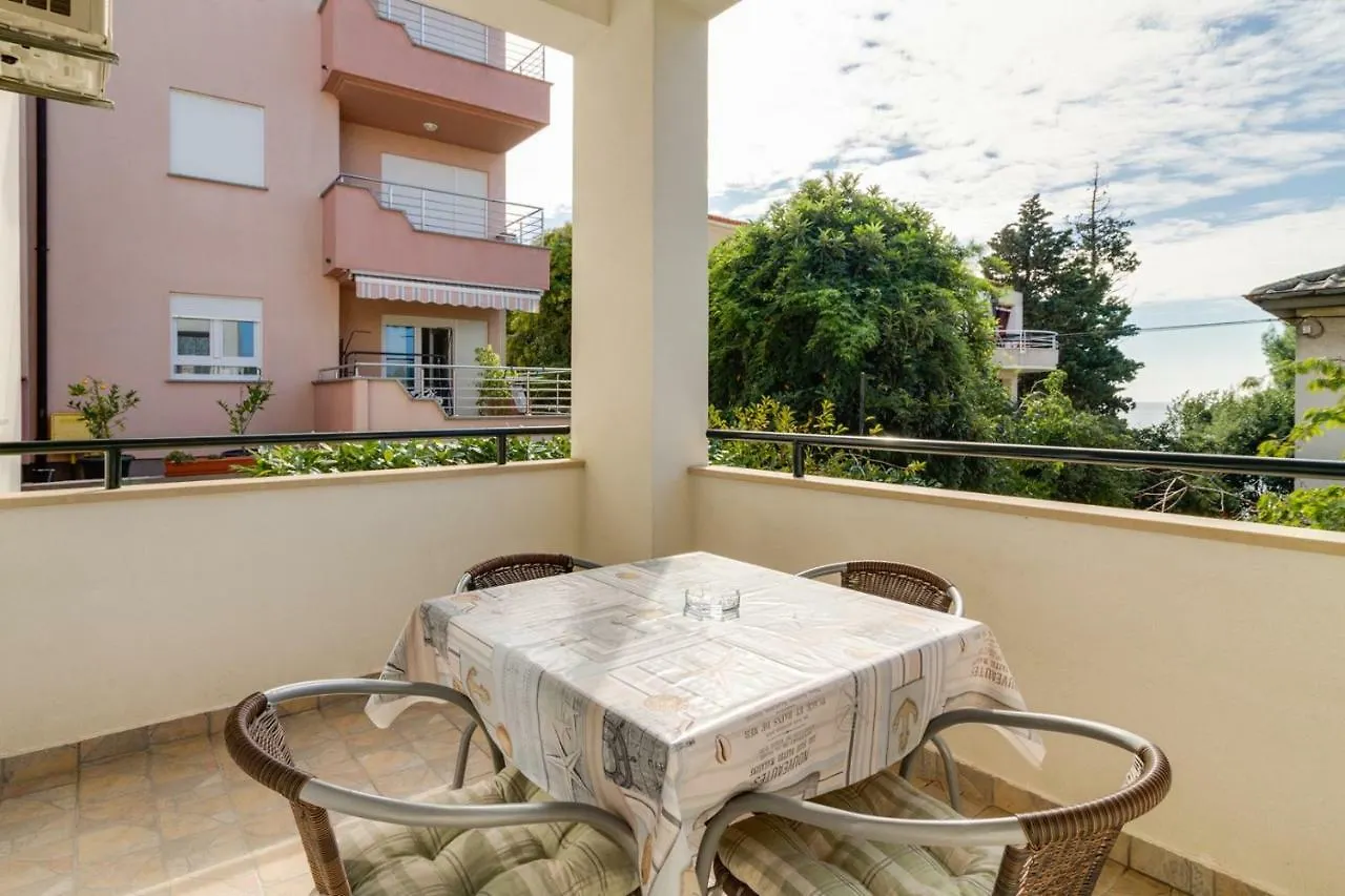 Apartments Tonka Near Beach And Sea Pula