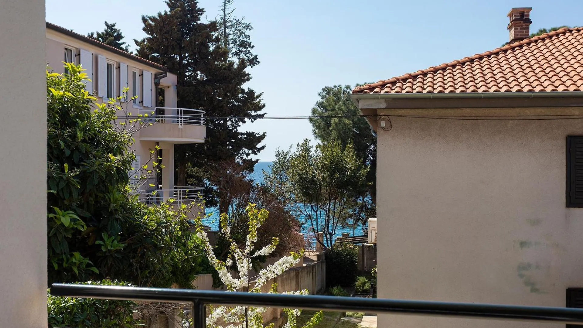 Apartments Tonka Near Beach And Sea Pula Guest house